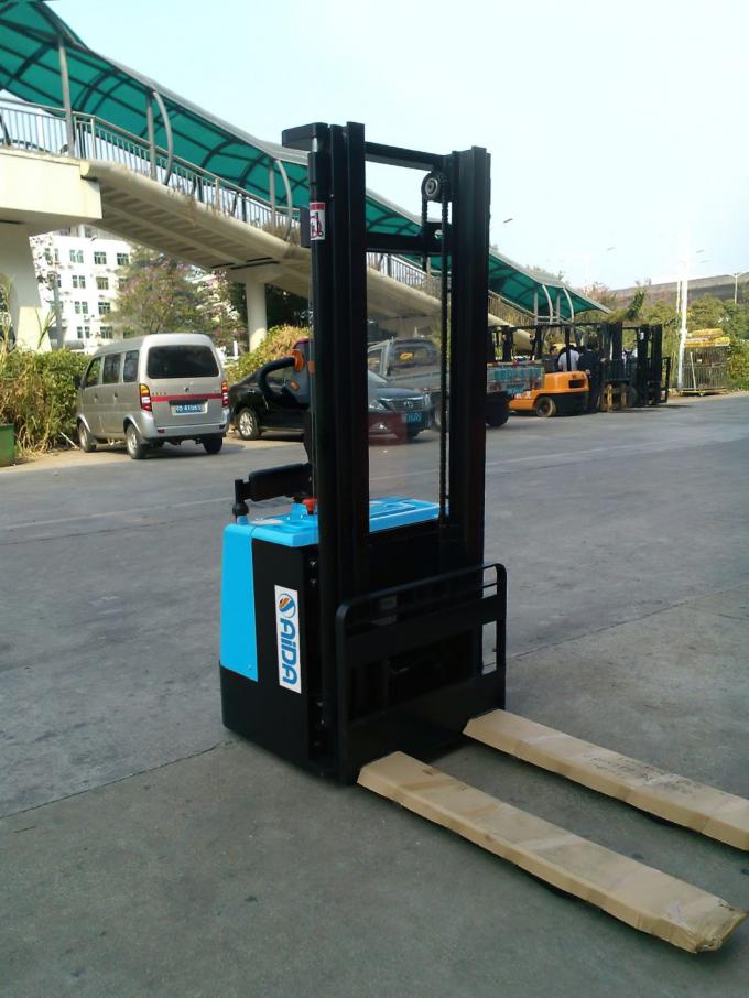 전기 스택러 승강장 5500mm 높이 PLC 제어 자동 전기 도달 스택러 1